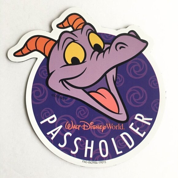 Lot of 6 Disney Passholder Magnets - Picture 6 of 8